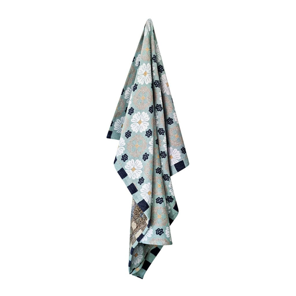 Zoe Throw Peppermint