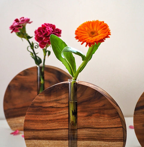 Sunrise Vase – Handcrafted Timber
