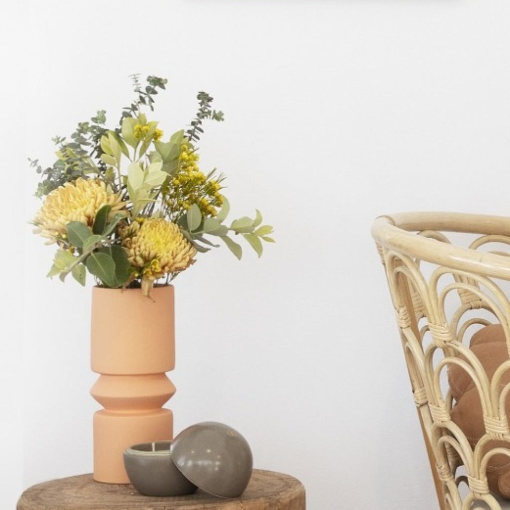 Ceramic Orb Olive & SARI Candle