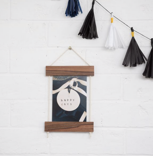 Hanging Card Frame